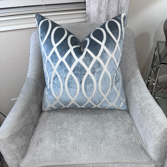 1-NWT CALDEIRA GEO DESIGN CUT VELVET
DECORATIVE PILLOW - Picture 5 of 9